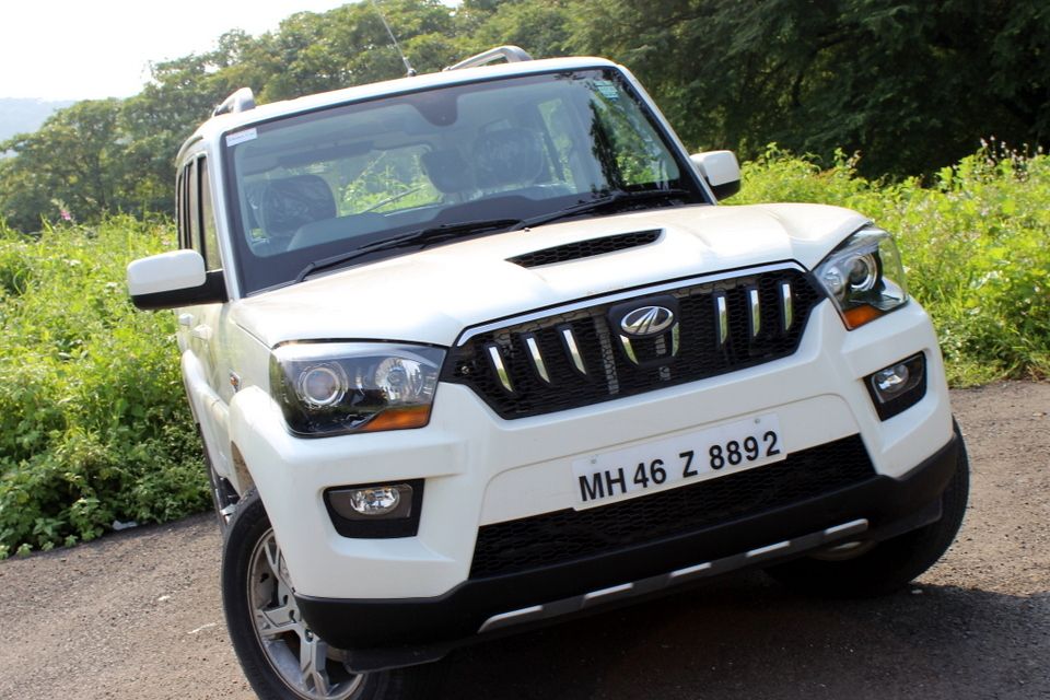 Mahindra Taxi for extracting number from number plate